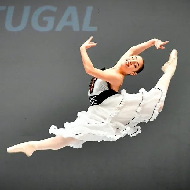 Laura Viola em salto